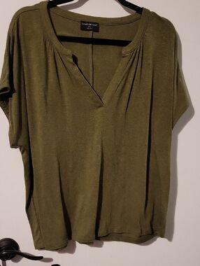 Lane Bryant Olive Short Sleeve V-Neck Tee